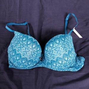 NWOT 36C Daisy Fuentes blue bra